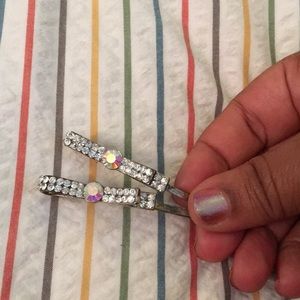 Pair of iridescent crystal bow Bobby pins